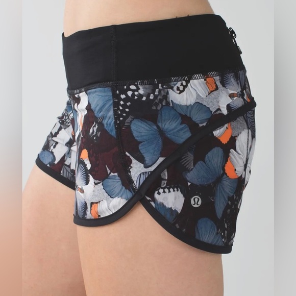Lululemon moth shorts size 4 - Picture 3 of 6